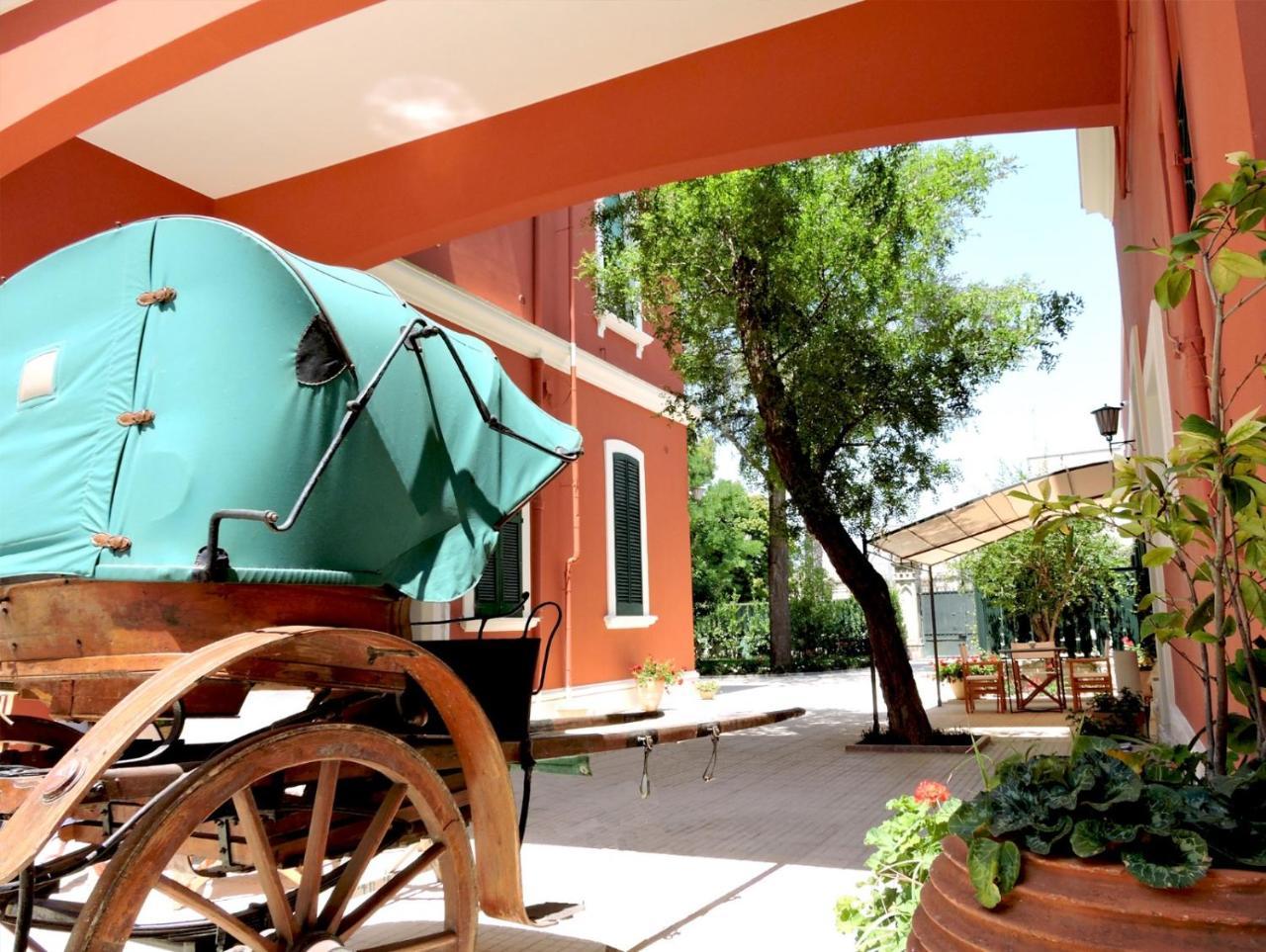 Donnenzo Acomodação com café da manhã Latiano Exterior foto